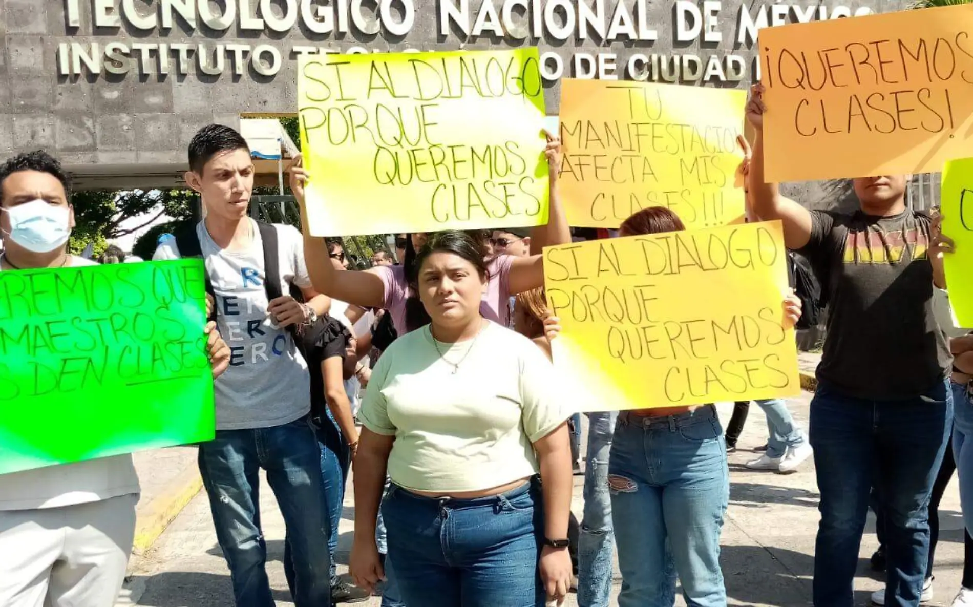 Protesta de maestros del Tec de Madero afecta a estudiantes los dejan sin clases Juan Hernández (1)